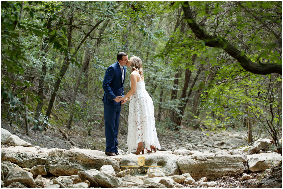 Austin engagement photographer bride groom kiss greenbelt