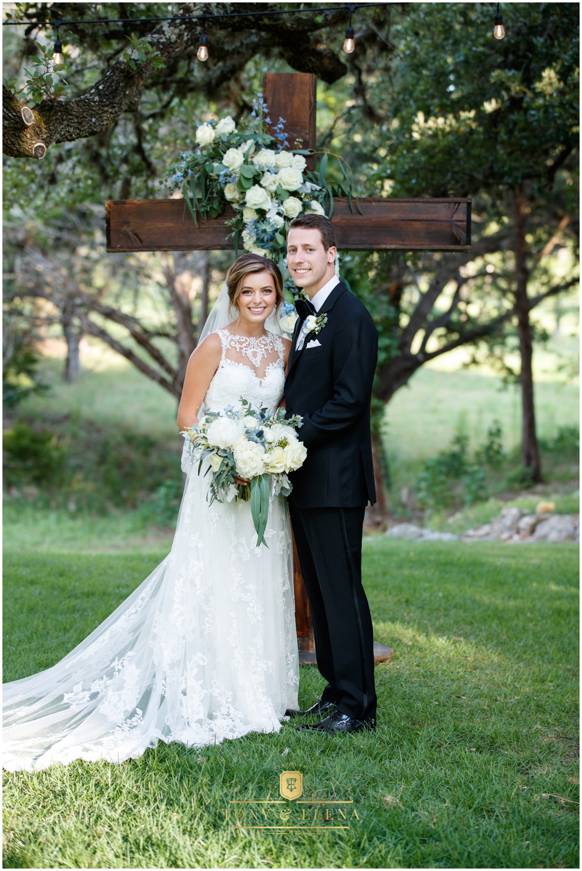 austin wedding photographer ivory oak bride groom 10