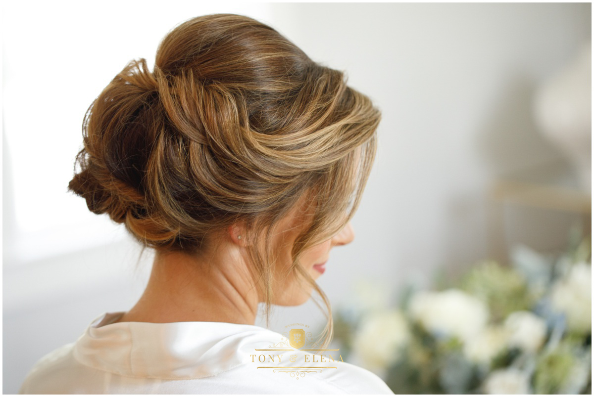 austin wedding photographer ivory oak bride's hair