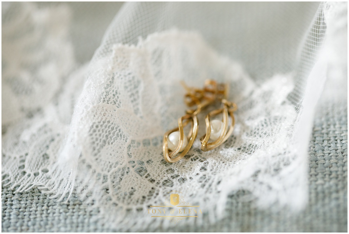 austin wedding photographer ivory oak bride's details
