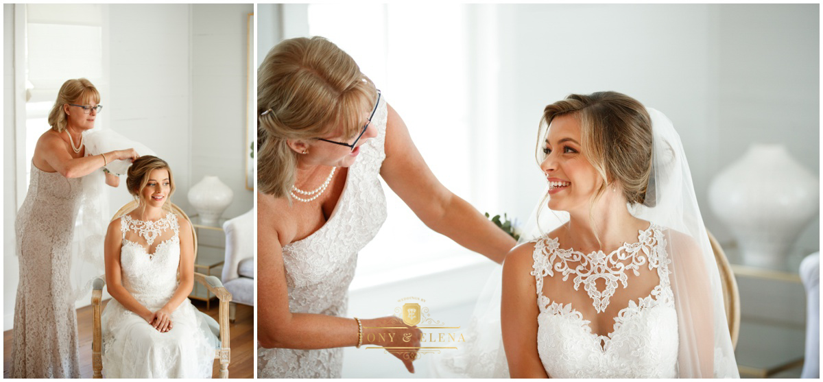 austin wedding photographer ivory oak bride mom veil