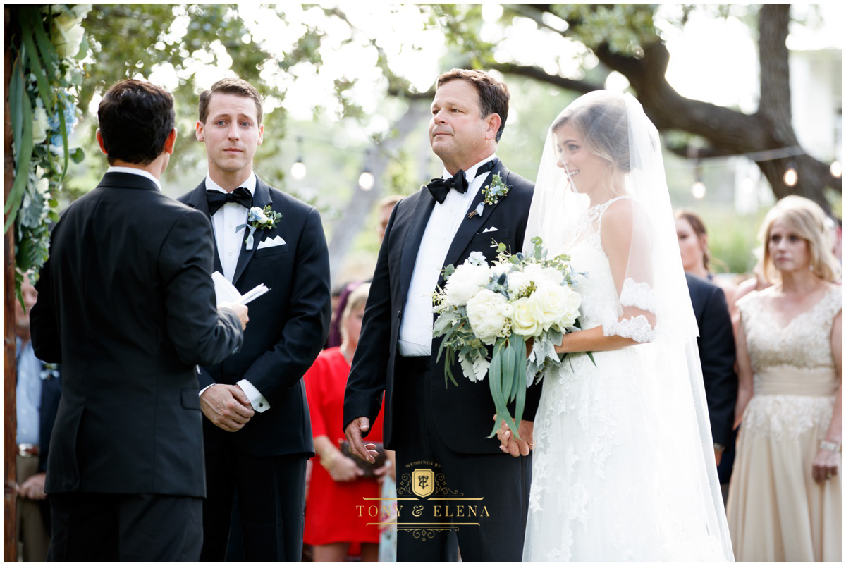 austin wedding photographer ivory oak groom dad bride