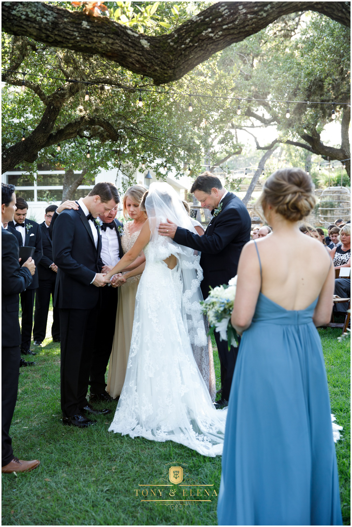 austin wedding photographer ivory oak family prayer ceremony