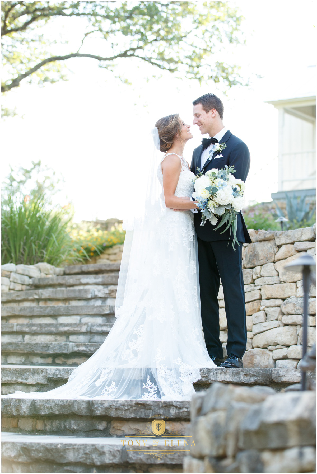 austin wedding photographer ivory oak bride and groom on steps
