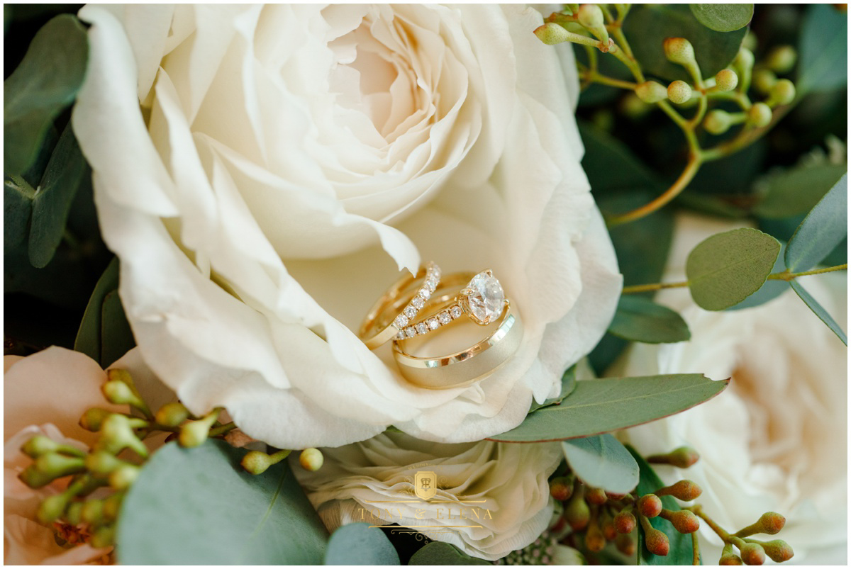 terrace-club-wedding-austin-wedding-photographer-rings-in-flower